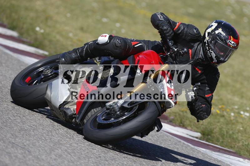 /06 08.04.2026 Cornu Master School ADR/Gruppe blau/40